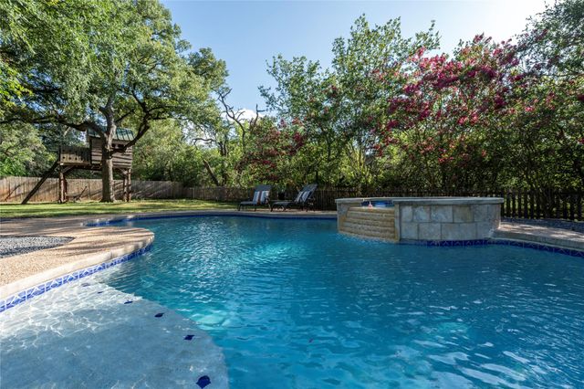 407 Canyon Wren DR, Buda, TX 78610