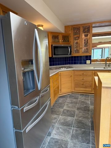 670 BABER LN, Scottsville, VA 24590