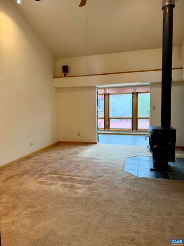 670 BABER LN, Scottsville, VA 24590