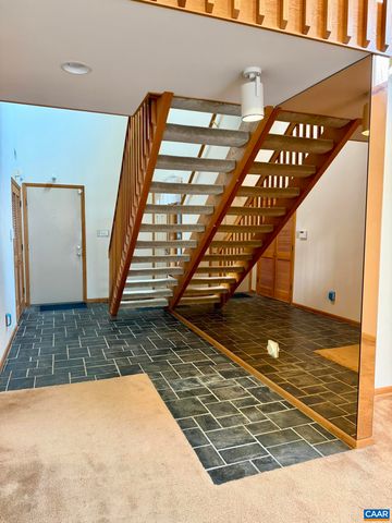 670 BABER LN, Scottsville, VA 24590