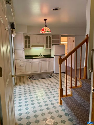 670 BABER LN, Scottsville, VA 24590