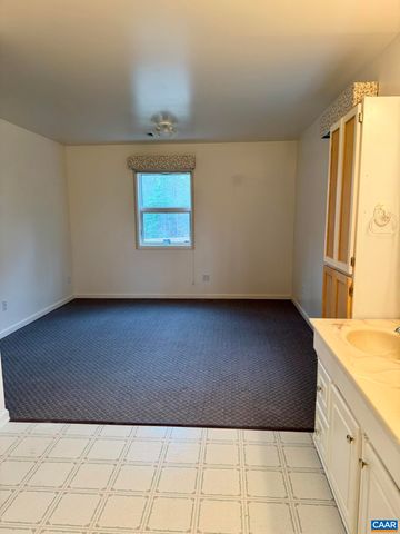 670 BABER LN, Scottsville, VA 24590