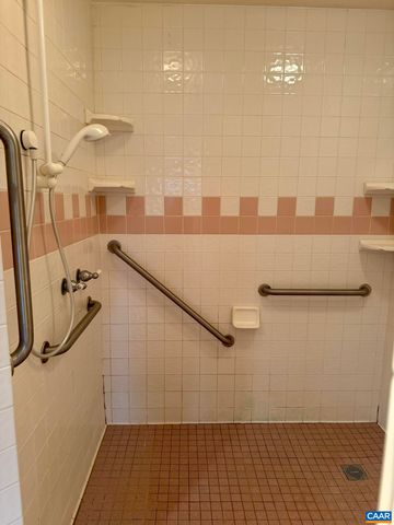 670 BABER LN, Scottsville, VA 24590