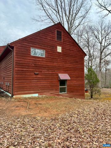 670 BABER LN, Scottsville, VA 24590