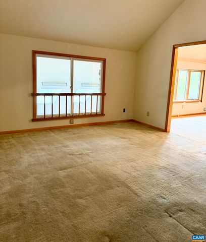 670 BABER LN, Scottsville, VA 24590