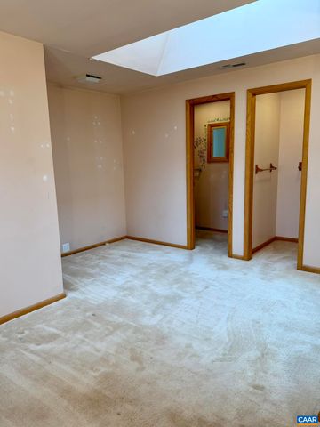 670 BABER LN, Scottsville, VA 24590