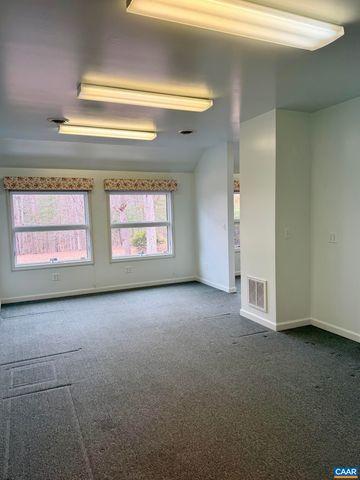 670 BABER LN, Scottsville, VA 24590