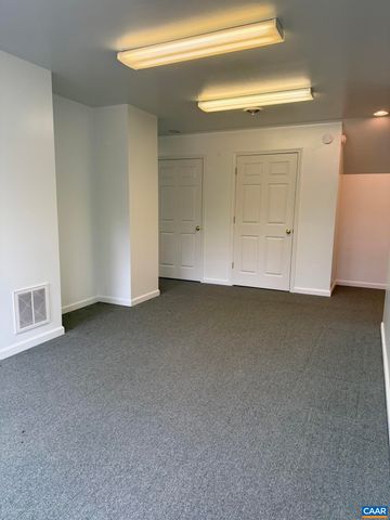 670 BABER LN, Scottsville, VA 24590