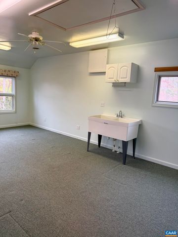 670 BABER LN, Scottsville, VA 24590