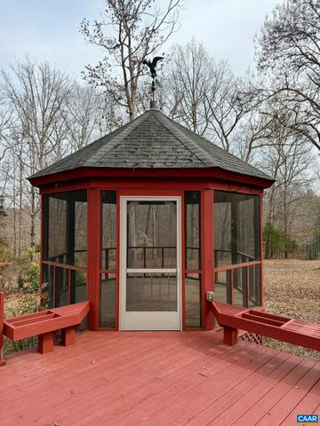 670 BABER LN, Scottsville, VA 24590