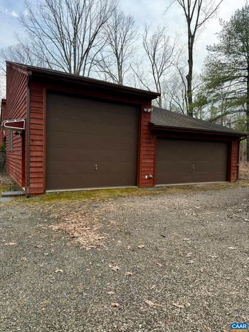 670 BABER LN, Scottsville, VA 24590