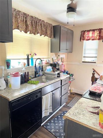 6730 Wynhill Drive, St Louis, MO 63133
