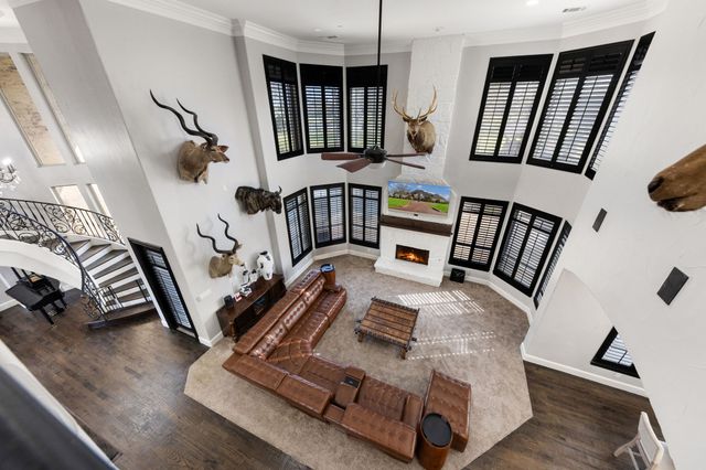 332 Sedona Falls Drive, Sunnyvale, TX 75182