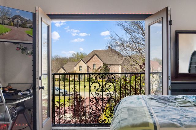 332 Sedona Falls Drive, Sunnyvale, TX 75182