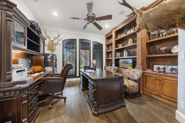 332 Sedona Falls Drive, Sunnyvale, TX 75182