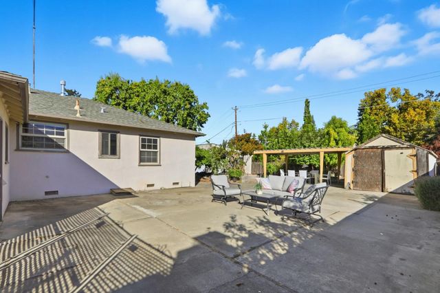 22081 Caroline Drive, Cupertino, CA 95014