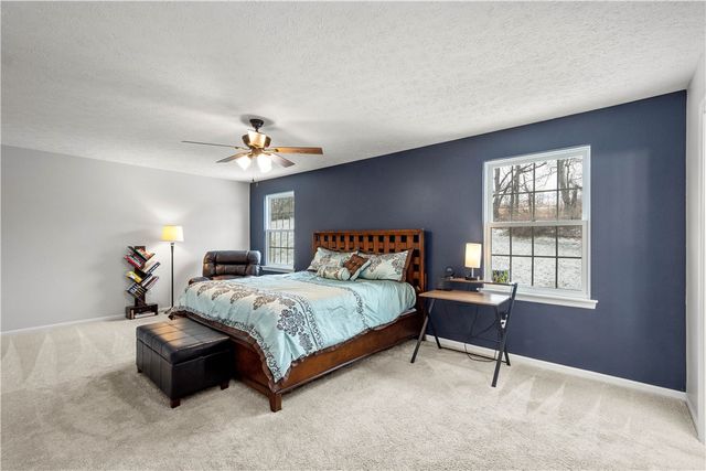 221 Arrowhead Ln, Nottingham, PA 15330