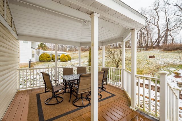 221 Arrowhead Ln, Nottingham, PA 15330