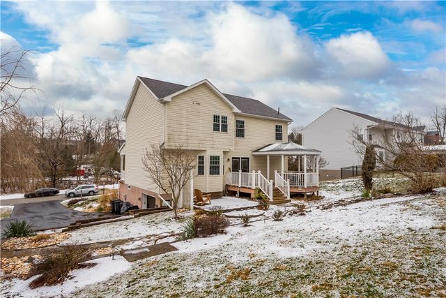 221 Arrowhead Ln, Nottingham, PA 15330