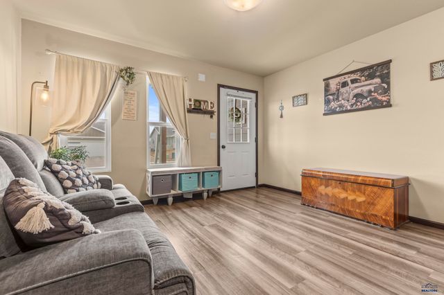 524 DIAMOND RIDGE BOULEVARD, Rapid City, SD 57703