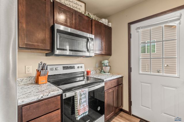 524 DIAMOND RIDGE BOULEVARD, Rapid City, SD 57703