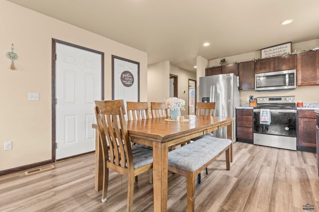 524 DIAMOND RIDGE BOULEVARD, Rapid City, SD 57703