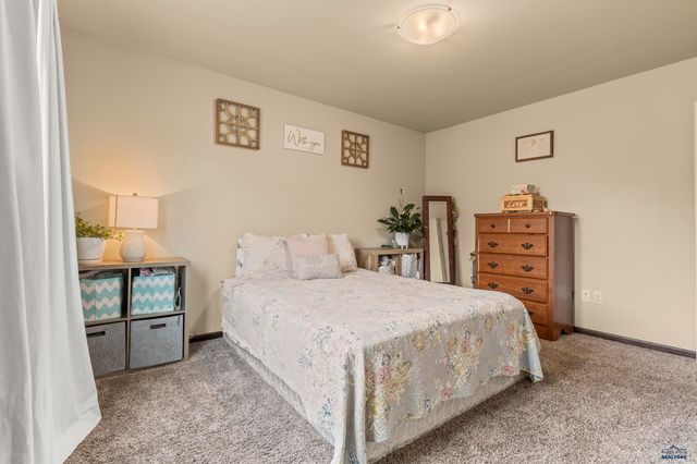 524 DIAMOND RIDGE BOULEVARD, Rapid City, SD 57703