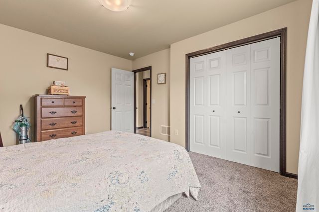 524 DIAMOND RIDGE BOULEVARD, Rapid City, SD 57703