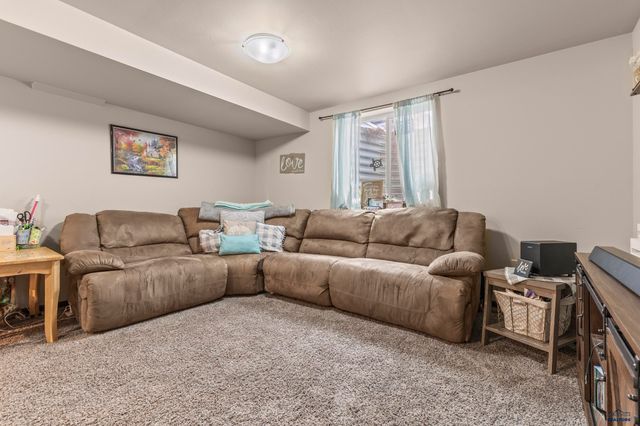 524 DIAMOND RIDGE BOULEVARD, Rapid City, SD 57703