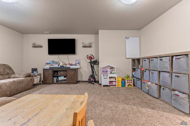 524 DIAMOND RIDGE BOULEVARD, Rapid City, SD 57703