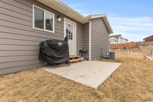 524 DIAMOND RIDGE BOULEVARD, Rapid City, SD 57703