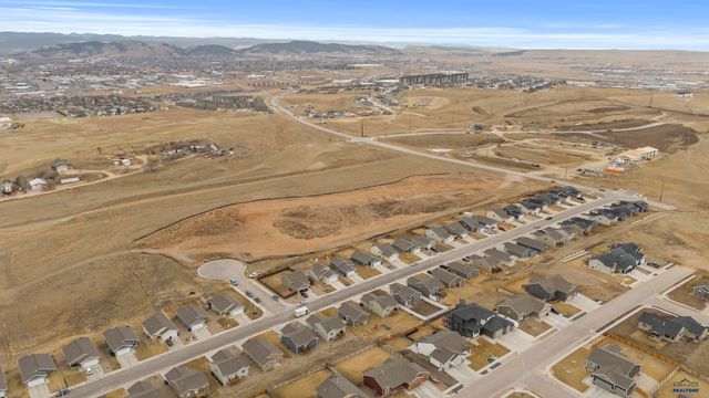524 DIAMOND RIDGE BOULEVARD, Rapid City, SD 57703