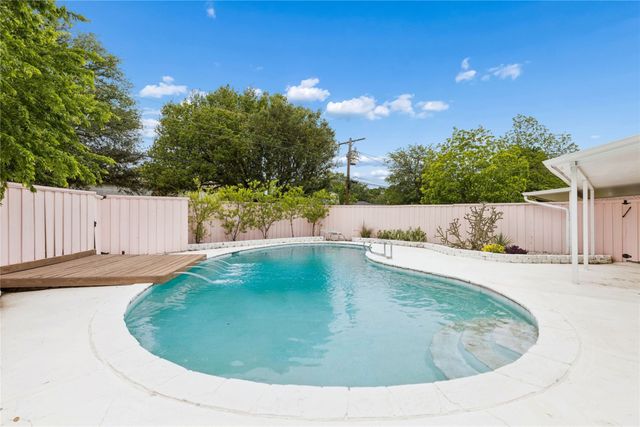 2617 Beechmont Drive, Dallas, TX 75228