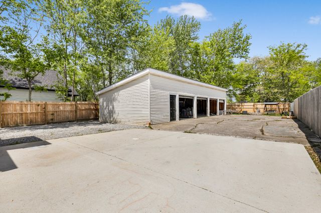 795 19th Ave, W, Springfield, TN 37172