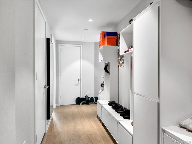 13327 39th Avenue 5Q, Flushing, NY 11354