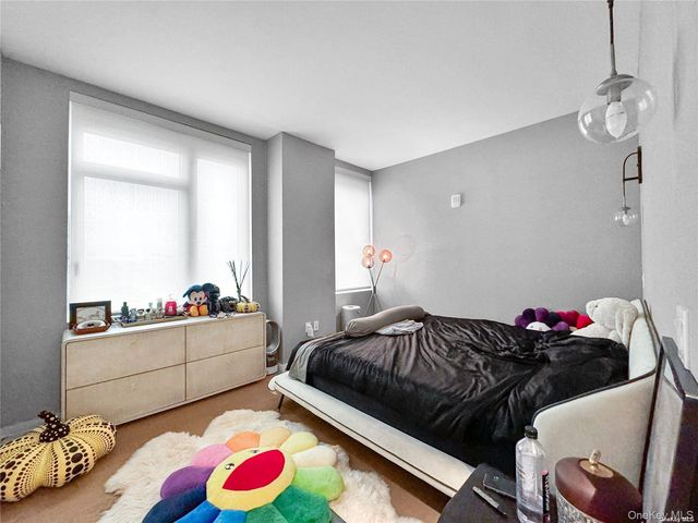 13327 39th Avenue 5Q, Flushing, NY 11354