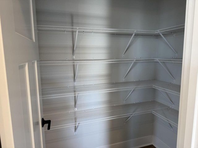 N73W17723 Mineral DRIVE, Menomonee Falls, WI 53051