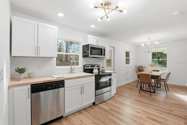 425 SE 2ND STREET, Williston, FL 32696