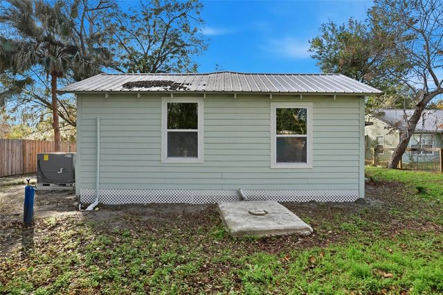 425 SE 2ND STREET, Williston, FL 32696