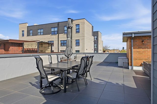 1418 W Fillmore Street 3W, Chicago, IL 60607