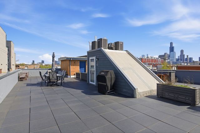 1418 W Fillmore Street 3W, Chicago, IL 60607