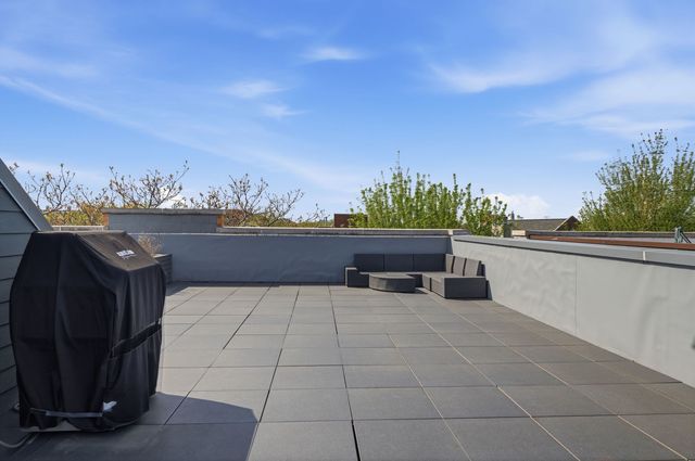 1418 W Fillmore Street 3W, Chicago, IL 60607