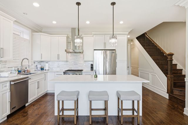 1418 W Fillmore Street 3W, Chicago, IL 60607