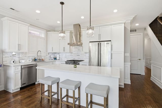 1418 W Fillmore Street 3W, Chicago, IL 60607