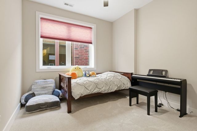 1418 W Fillmore Street 3W, Chicago, IL 60607