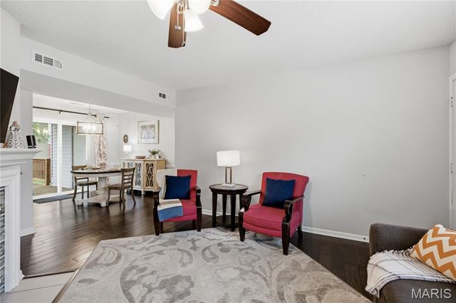 1443 Bobolink Place, Brentwood, MO 63144