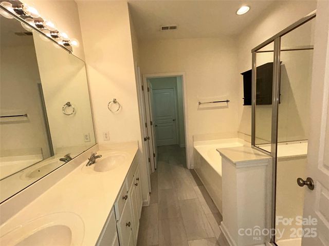 8649 Brookings Drive, Charlotte, NC 28269