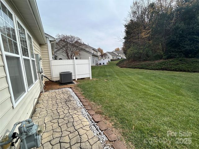 8649 Brookings Drive, Charlotte, NC 28269