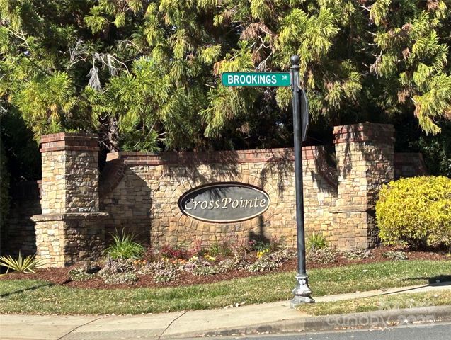 8649 Brookings Drive, Charlotte, NC 28269