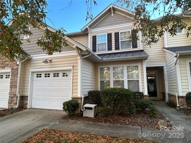 8649 Brookings Drive, Charlotte, NC 28269